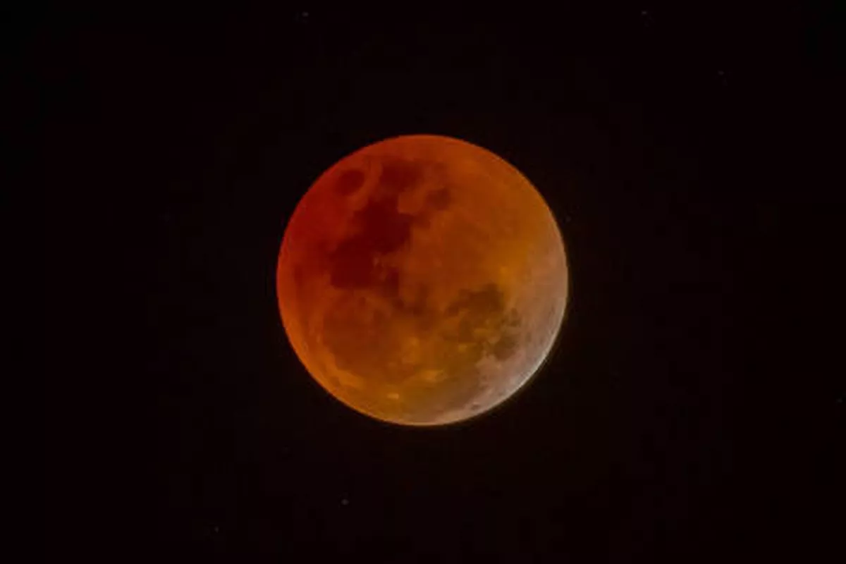 Gerhana Bulan Total Maret 2025: Jadwal, Lokasi, dan Cara Menyaksikannya