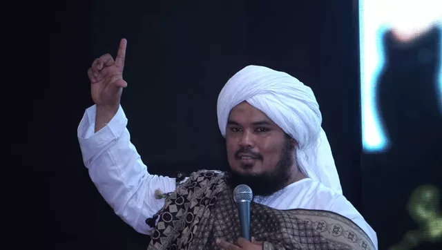 Proses Bobon Santoso Menjadi Mualaf, Dibimbing Ustaz Derry Sulaiman